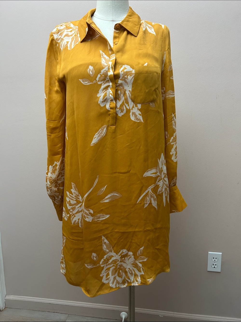 Joie Amaranda Mustard Silk Shirt Dress size small floral mini lined butter soft